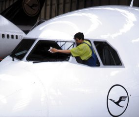 Flugzeugreinigung